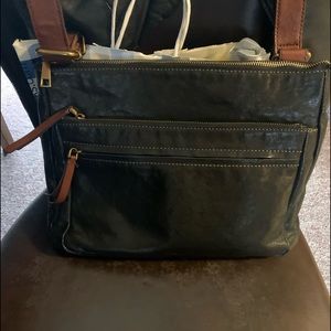 Fossil Corey Crossbody bag. Very nice and roomy! Lots of pockets! Leather!